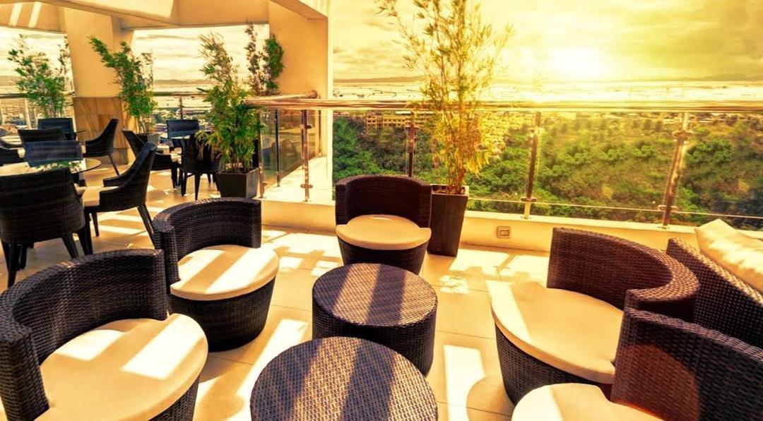 Alabang Affordable Condominium Manila Bagian luar foto